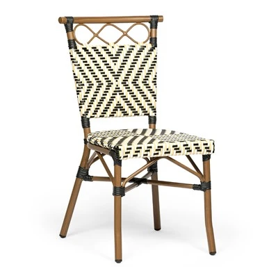 Chaises en rotin pour balcon français